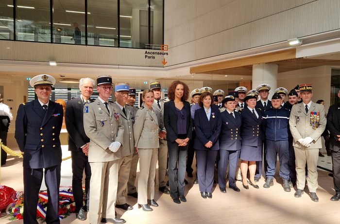 Membres de l’ACRO réunis lors d’une cérémonie